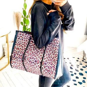 🐅Wildest Dreams Large Neoprene Tote🐅